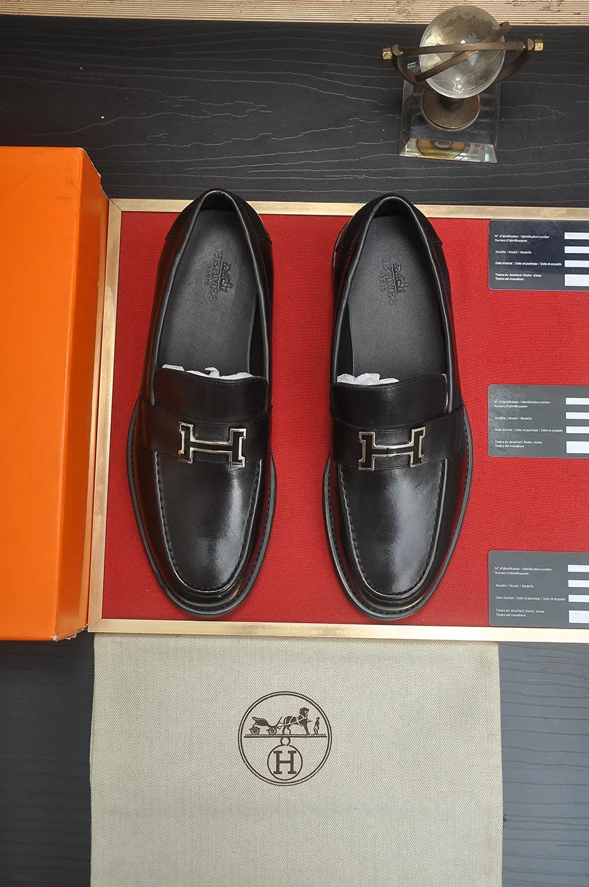 Factory price 500💶[HERMES] (cowhide lining)🍀Italian top luxury🍀He does not pursue novel styles and gorgeous colors, but attracts the favor of successful men with his flawless, elegant and classic style. Formal leather shoes This very comfortable, simple and stable style allows you to easily match any style! The pattern is absolutely 1:1 refined from the original case, and we strive for excellence in materials, imported cowhide + cowhide lining💪💪💪extraordinary texture👍! Code number: 38-45 (45 customized)